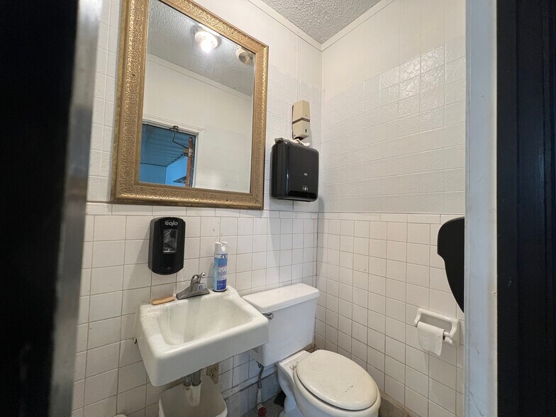 More Photos Of 15371 Highway 13 S, Hurricane Mills Restaurant For Lease