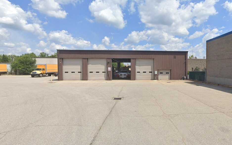 More Photos Of 1100 Gest St, Cincinnati Warehouse For Lease