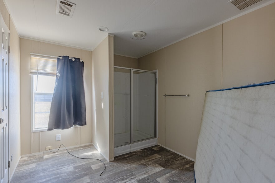 More Photos Of 9604 W County Road 152, Midland Warehouse For Sale