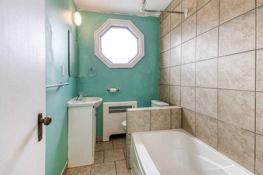 More Photos Of 99 Douglas St, Sudbury Apartments For Sale