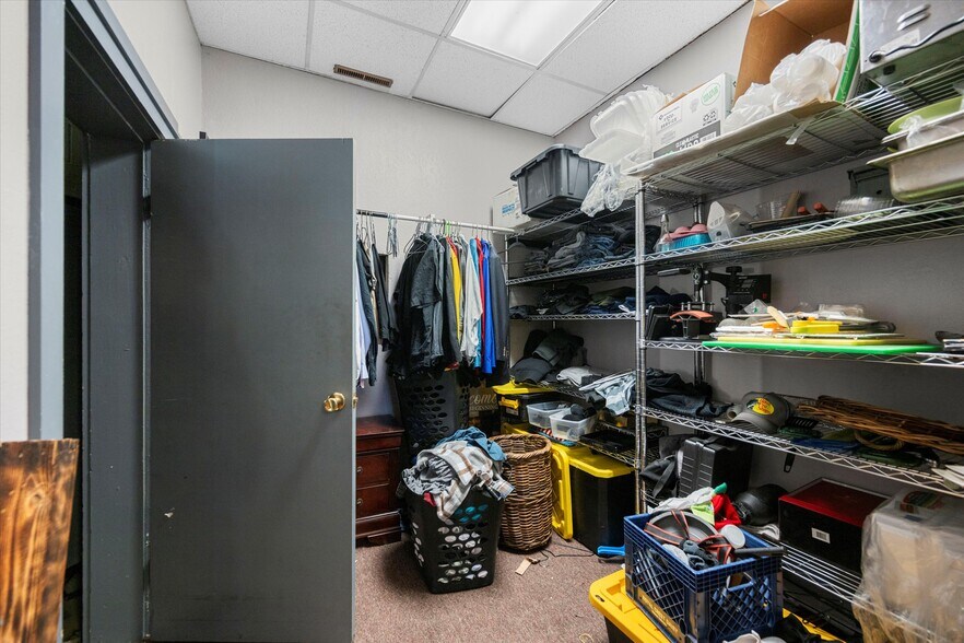 More Photos Of 614 W Central Ave, Wiggins General Retail For Sale