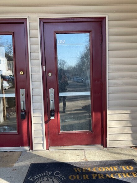 More Photos Of 27 Clyde Rd, Somerset Medical For Sale