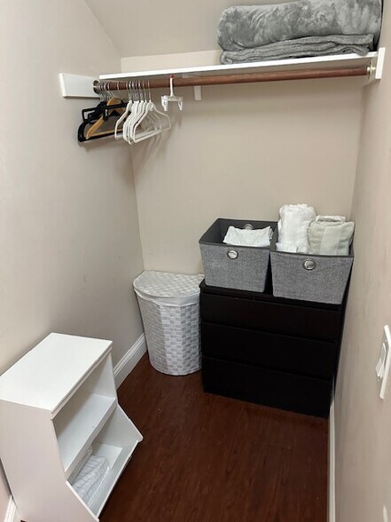 More Photos Of 1025 Locust Ave, Long Beach Apartments For Sale