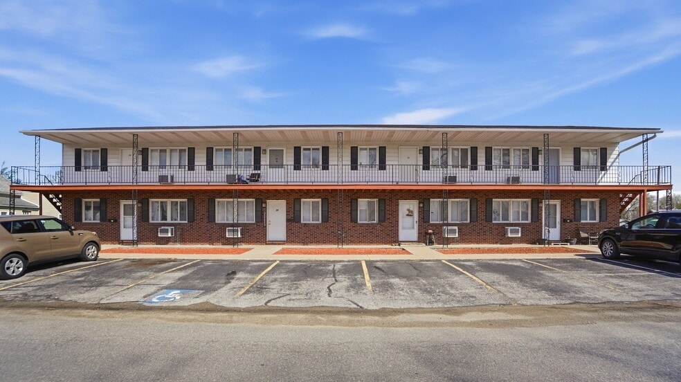 Primary Photo Of 700 W Wayne St, Paulding Apartments For Sale