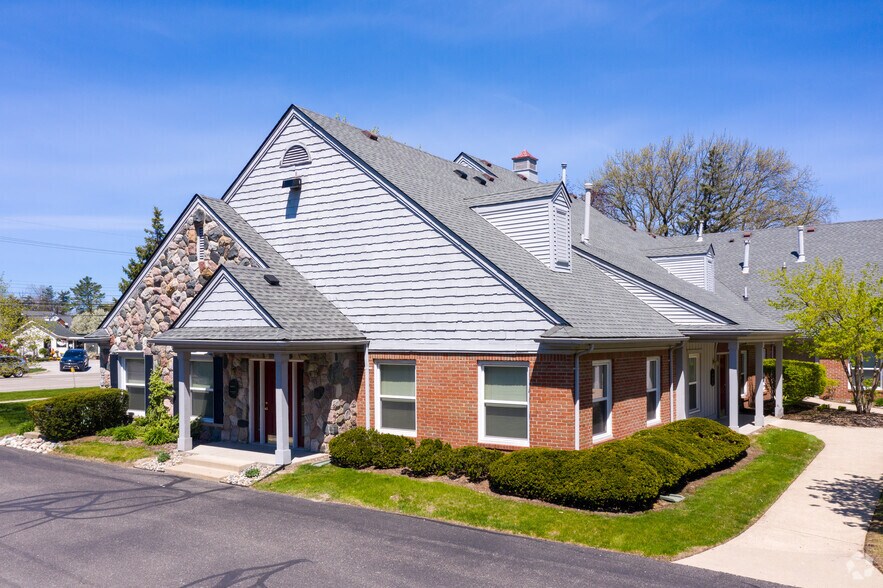 More Photos Of 31395 7 Mile Rd, Livonia Medical For Sale