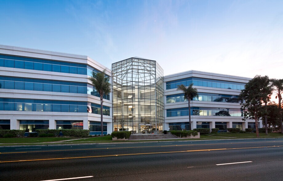 More Photos Of 2780 Skypark Dr, Torrance Medical For Lease