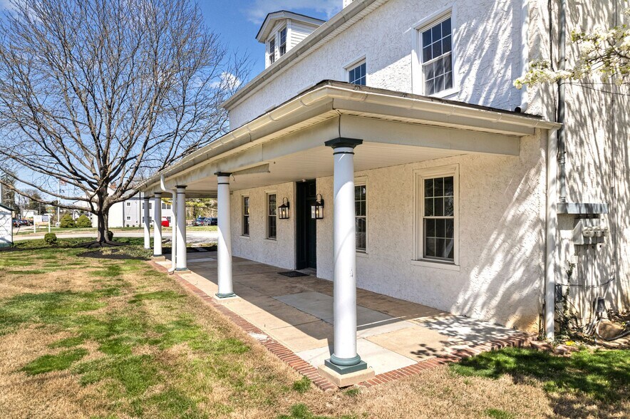 More Photos Of 37 E Germantown Pike, Plymouth Meeting Office For Sale
