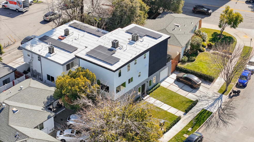 More Photos Of 6420 Hanna Ave, Woodland Hills Apartments For Sale