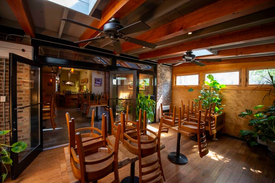 More Photos Of 1829 W Chicago Ave, Chicago Storefront Retail Residential For Lease