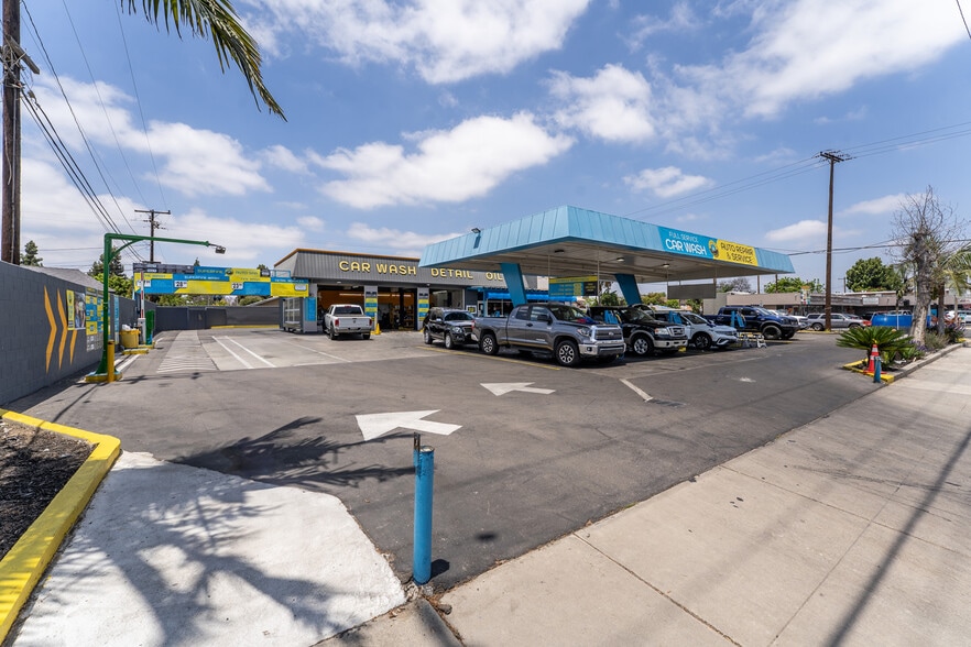 More Photos Of 21011 Pioneer Blvd, Lakewood Carwash For Sale