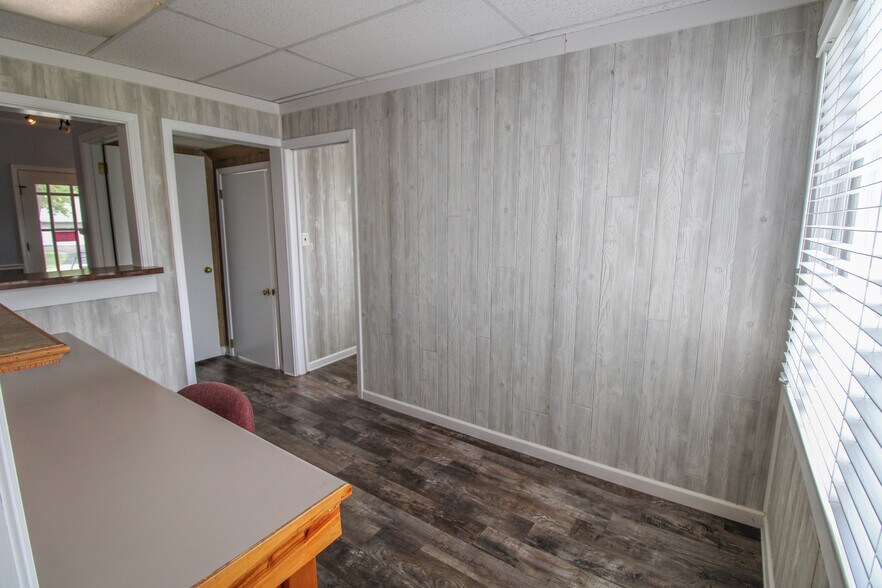 More Photos Of 1517 Allentown Rd, Lima Office For Sale