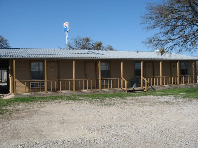 More Photos Of 105 W I-20, Gordon Hotel For Sale