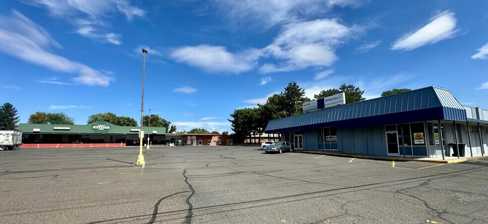 More Photos Of 905 S 2nd Ave, Walla Walla General Retail For Sale