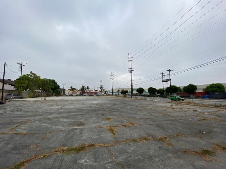 More Photos Of 6101 State St, Huntington Park Land For Lease