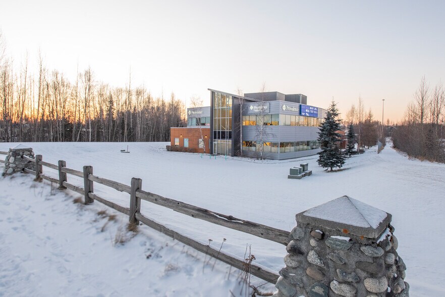 More Photos Of 17101 Snowmobile Ln, Eagle River Healthcare For Sale