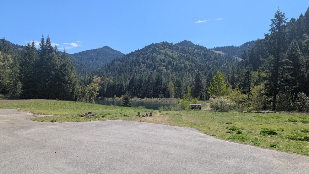 More Photos Of 2999 Speaker Rd, Wolf Creek Land For Sale