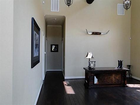 More Photos Of 320 E Main St, Lewisville Office For Lease