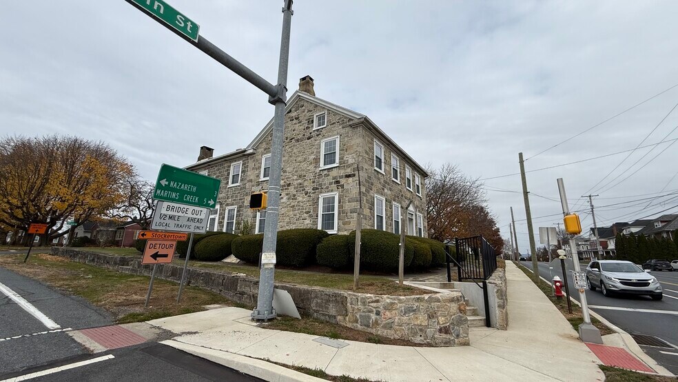 More Photos Of 797 Main St, Tatamy Office Residential For Lease