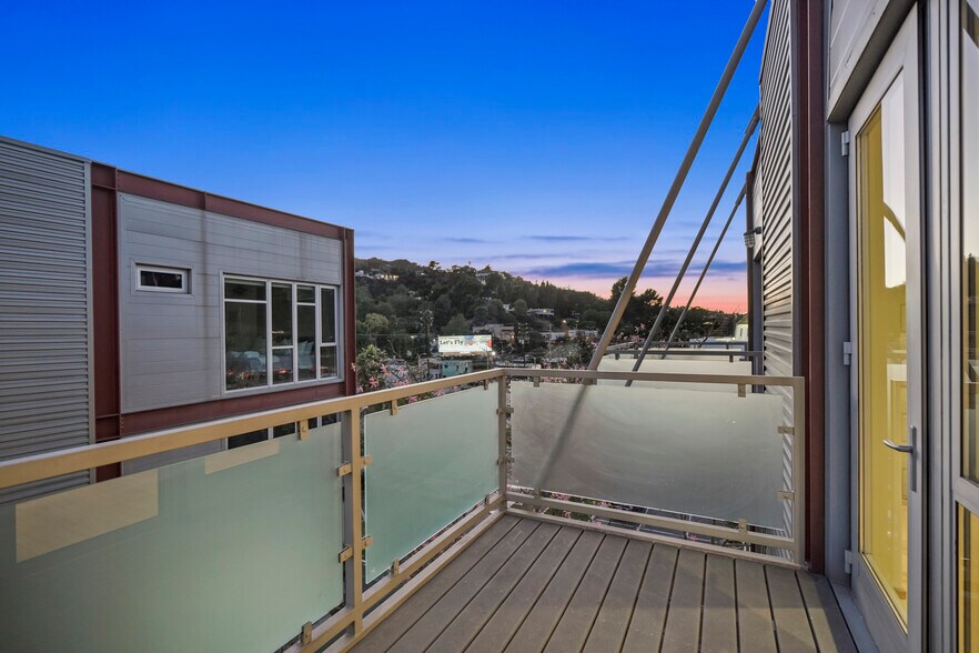 More Photos Of 3450 Cahuenga Blvd W, Los Angeles Office Residential For Lease