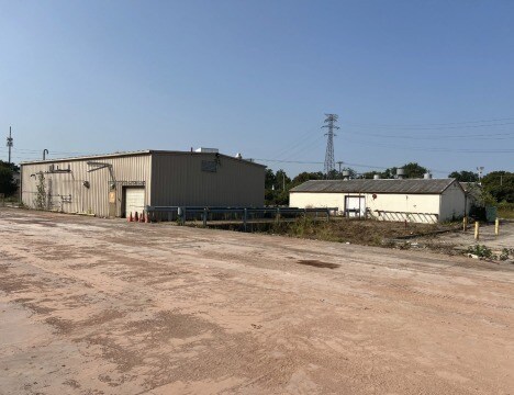 More Photos Of 1930 Tremainsville Rd, Toledo Manufacturing For Sale