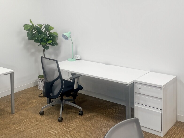 More Photos Of 400 N Main St, Royal Oak Coworking Space