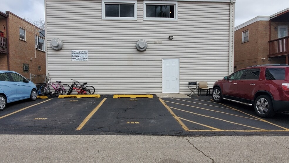 More Photos Of 1346 W Irving Park Rd, Bensenville Storefront Retail Residential For Sale