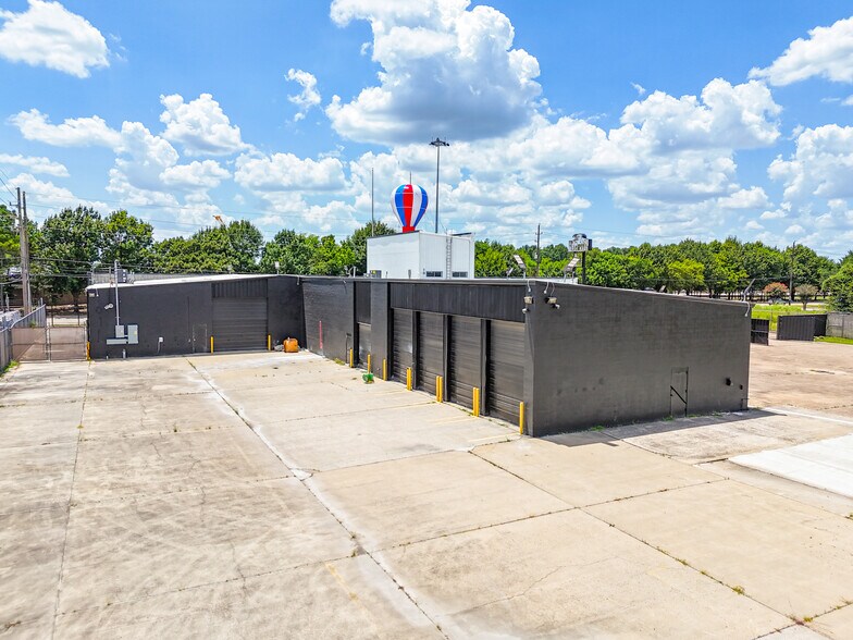 More Photos Of 14908 N I-45, Houston Industrial For Lease