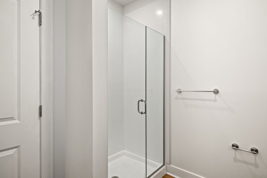 More Photos Of 77A Excelsior Ave, Saratoga Springs Apartments For Lease