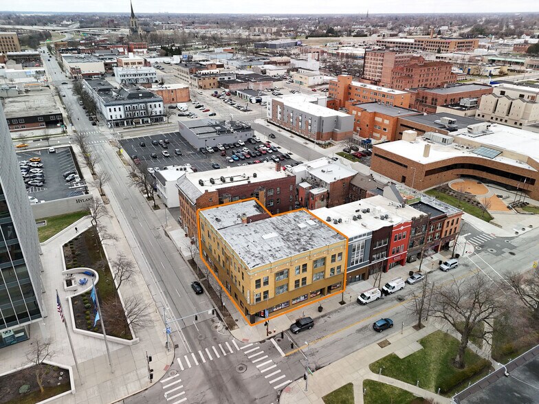 More Photos Of 901 Madison Ave, Toledo Storefront Retail Residential For Lease