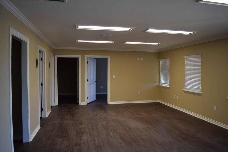 More Photos Of 9701 FM 307, Midland Flex For Lease