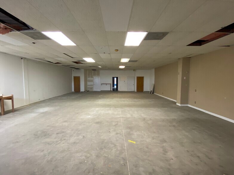More Photos Of 2723 W 11th St Rd, Greeley Storefront Retail Office For Sale
