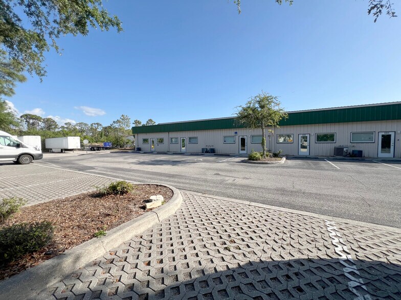 More Photos Of 6600-6612 26th Ct E, Sarasota Warehouse For Sale