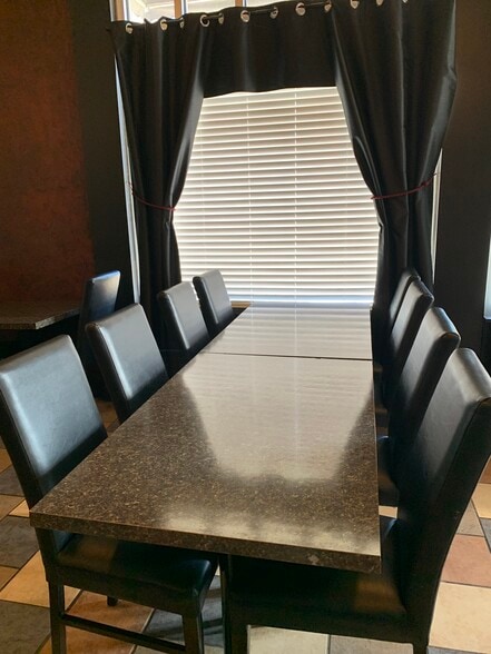 More Photos Of 307 N Broadway, Green Bay Restaurant For Sale