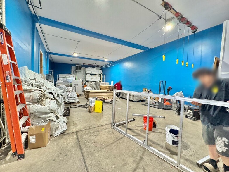 More Photos Of 81 Sheridan Blvd, Inwood Warehouse For Sale