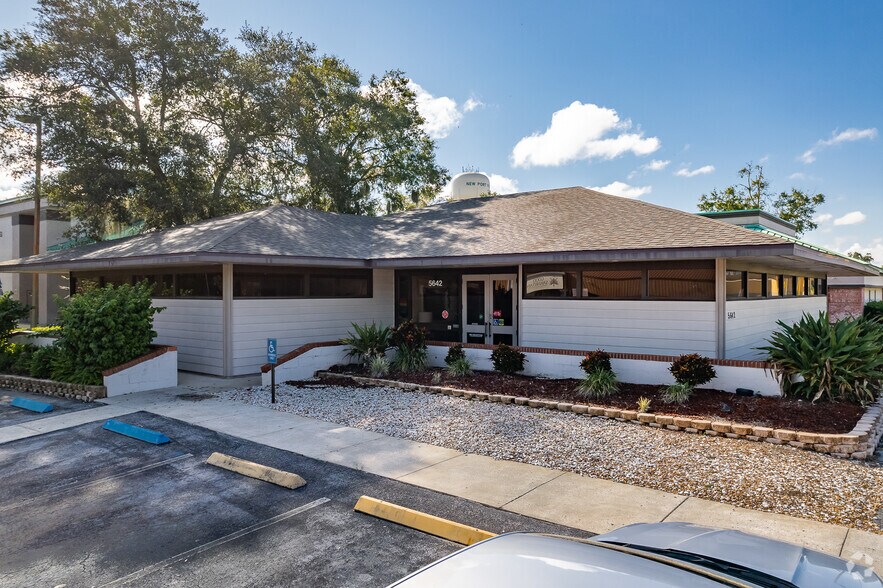 More Photos Of 5642-5652 Meadowlane St, New Port Richey Office For Sale