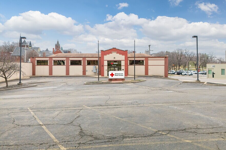 More Photos Of 401 N 12th St, Saint Joseph Office For Sale
