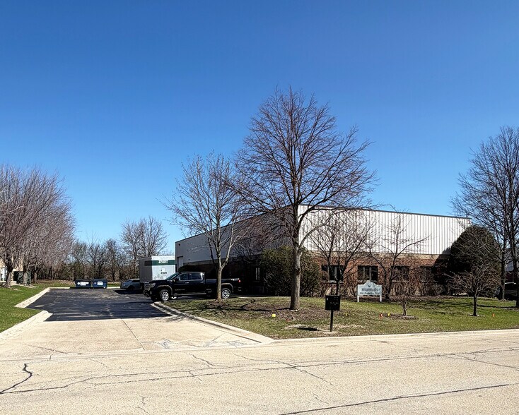 More Photos Of 380 Production Dr, South Elgin Industrial For Sale