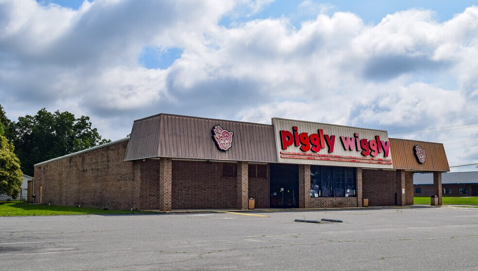 More Photos Of 202 Doctor Donnie H Jones Jr Blvd W, Princeton Supermarket For Lease