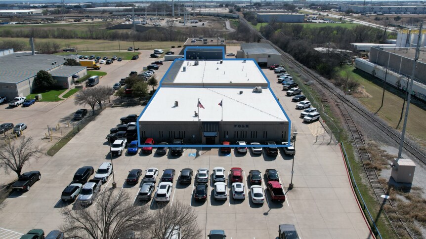 More Photos Of 2425 Dillard St, Grand Prairie Flex For Sale