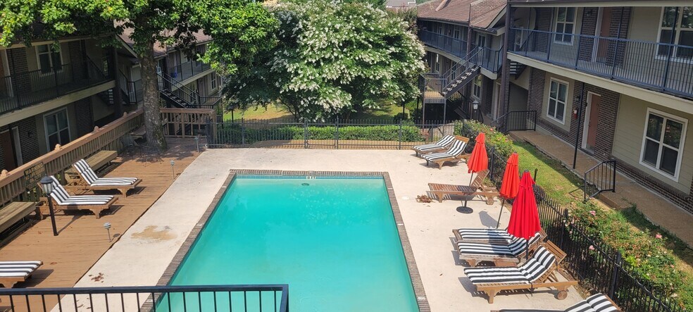 More Photos Of 770 Lakeland Dr, Jackson Apartments For Sale