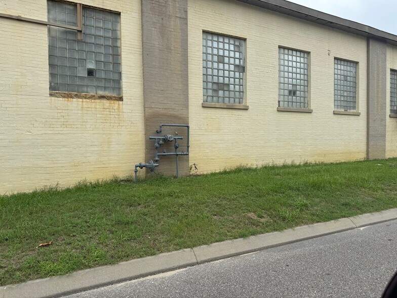 More Photos Of 1002 Douglas Ave, Opp Manufacturing For Lease