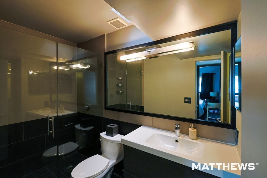 More Photos Of 888 Hilgard Ave, Los Angeles Apartments For Sale