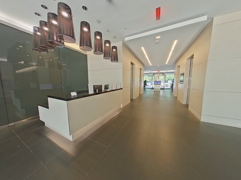 More Photos Of 10333 Richmond Ave, Houston Office For Lease