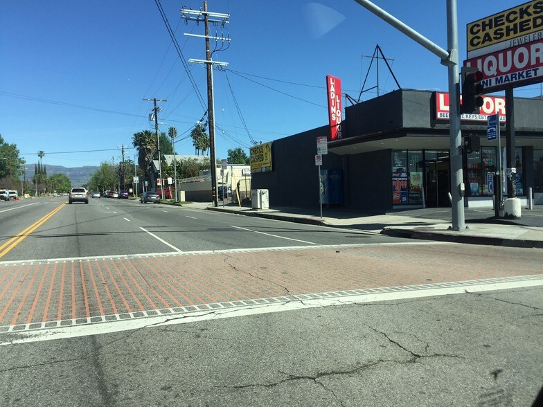 More Photos Of 20849-20857 Sherman Way, Winnetka Storefront For Lease