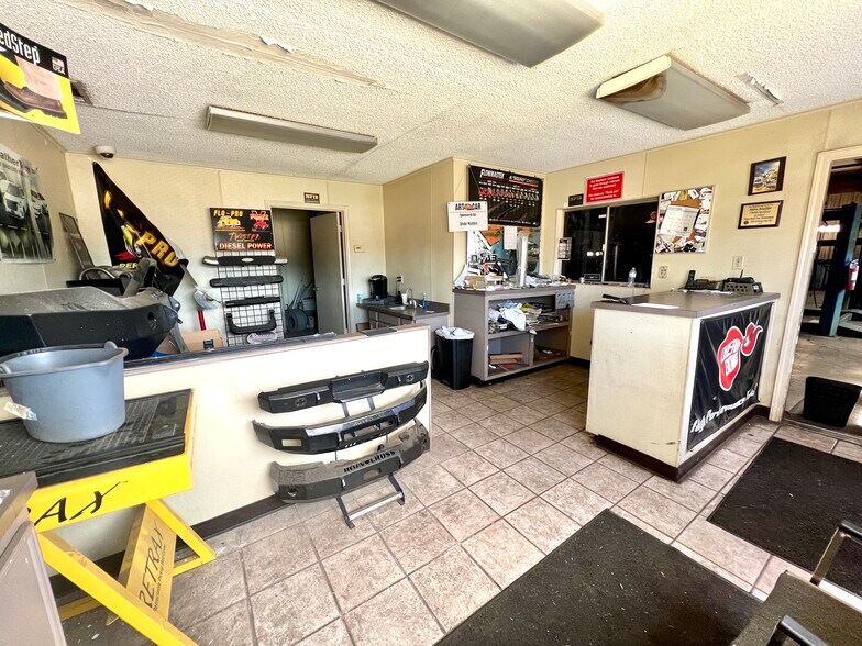 More Photos Of Alvin Muffler, Alvin Auto Repair For Sale