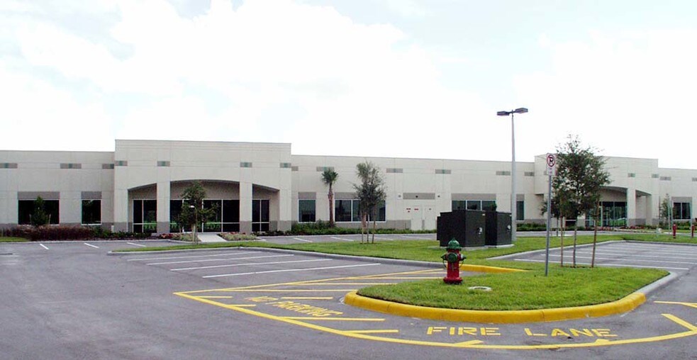More Photos Of 3626 Quadrangle Blvd, Orlando Office For Lease