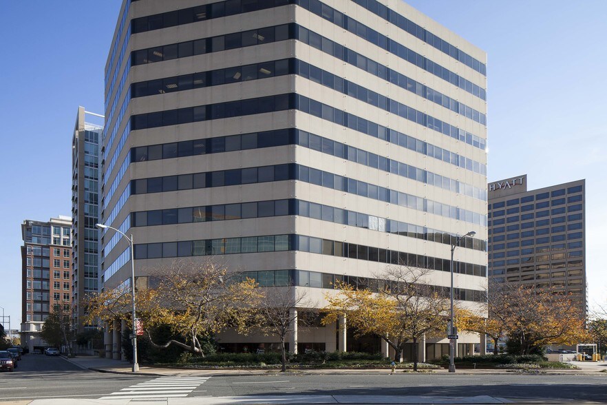 More Photos Of 2611 S Clark St, Arlington Coworking Space