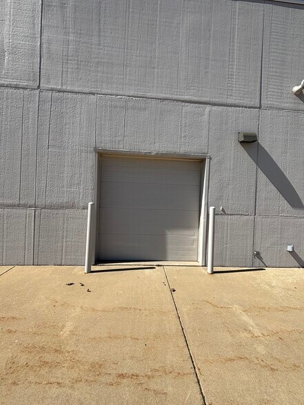More Photos Of 841 Broadmeadow Rd, Rantoul Flex For Lease