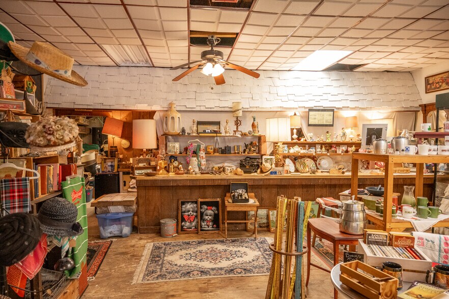 More Photos Of 215 Main St, Elroy Storefront Retail Residential For Sale
