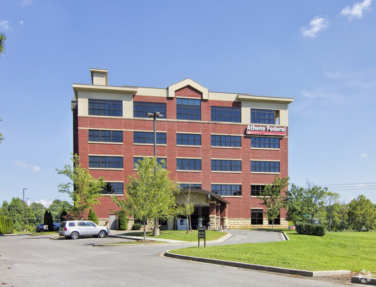 More Photos Of 3855 N Ocoee St, Cleveland Office For Sale